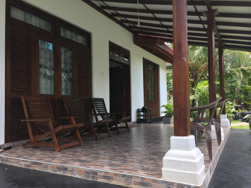 Mirewon Guest Hotel Weligama Bagian luar foto